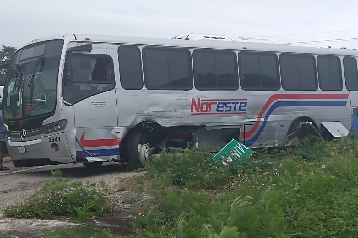 Tremendo choque en la vía federal Mérida – Tizímin dejó saldo de ocho heridos